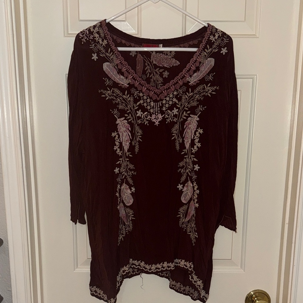 Johnny Was embroidered V-neck tunic top dark plum size 1X